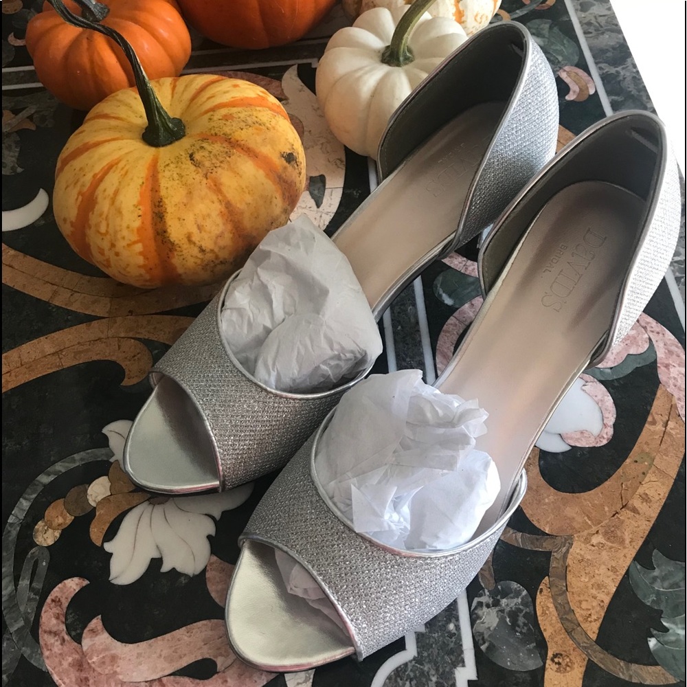 Dressy shoes